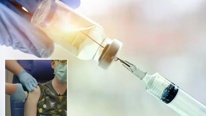 Vaccine đã được thử nghiệm lâm sàng đầu tiên trên cơ thể 39 người tình nguyện, giai đoạn tới sẽ thử nghiệm trên 200 người. Ảnh: Thesun.