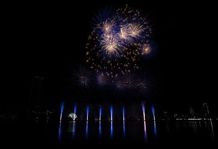Mang chủ đề Heritage (Di sản), đêm thi thứ 2 của DIFF 2026 là màn so tài giữa đương kim Á quân Z121 Vina Pyrotech của Việt Nam và tân binh giàu thành tích Lux Factory POK 2.0 đến từ Pháp.