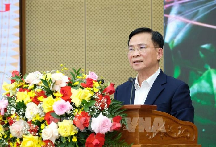 Ông Hồ Văn Mười, Chủ tịch UBND tỉnh Lâm Đồng phát biểu tại hội nghị. Ảnh: Nguyễn Dũng – TTXVN