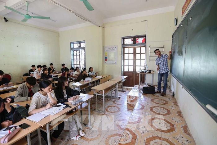 Tại Trường THPT Mộc Lỵ, phường Mộc Châu, công tác ôn tập cho học sinh lớp 12 cũng được triển khai bài bản ngay từ sớm. Ảnh: Trọng Đạt-TTXVN
