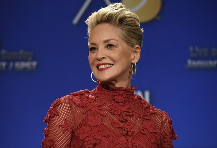 Theo Sharon Stone, khi nghe đến khả năng cô phải cắt bỏ ngực, chồng bà đã phản ứng dữ dội.