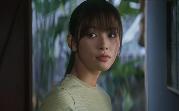 Tiểu Vy cho thấy nỗ lực trên hành trình theo đuổi điện ảnh khi thủ vai Ngọc. 