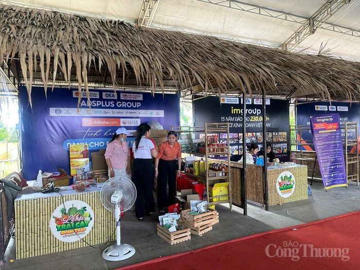 Các đơn vị kết nối công nghệ và thương mại điện tử tích cực chuẩn bị không gian tư vấn, hỗ trợ xúc tiến thương mại cho đặc sản địa phương tại lễ hội.