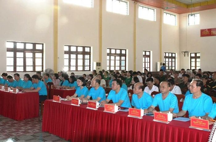 Các đại biểu dự lễ phát động.