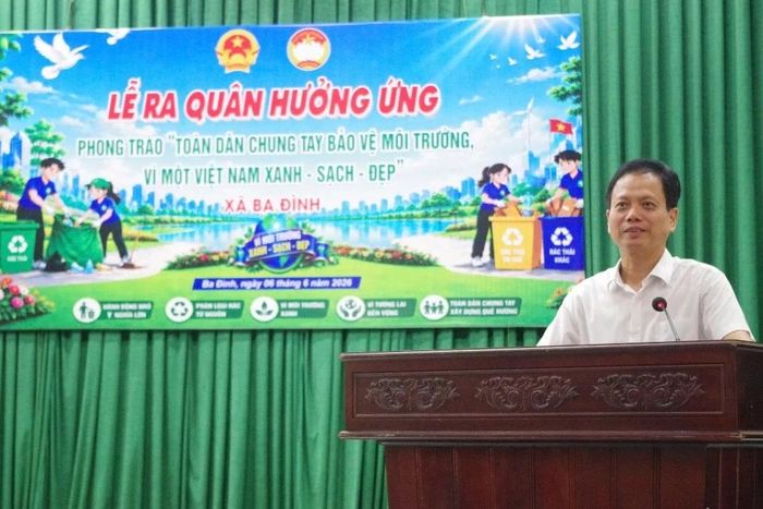 Đồng chí Thịnh Văn Huyên – Bí thư Đảng ủy, Chủ tịch HĐND xã Ba Đình phát biểu tại lễ phát động.
