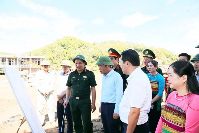 Bí thư Tỉnh ủy Lê Đức Thái thăm, kiểm tra tiến độ thi công Dự án Trường nội trú liên cấp Tiểu học và THCS Tam Lư.
