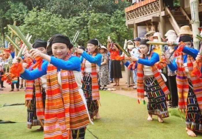Những giá trị văn hóa truyền thống góp phần tạo nên sức sống riêng của Mường Đeng