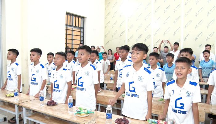 Các cầu thủ U11 Việt Hùng Thanh Hóa tự tin trước khi lên đường tham dự vòng loại khu vực tại Quảng Ngãi.