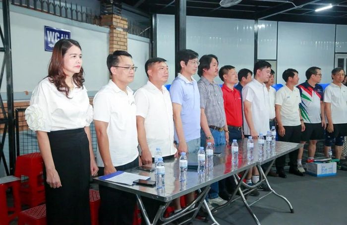 Các đại biểu dự giải.