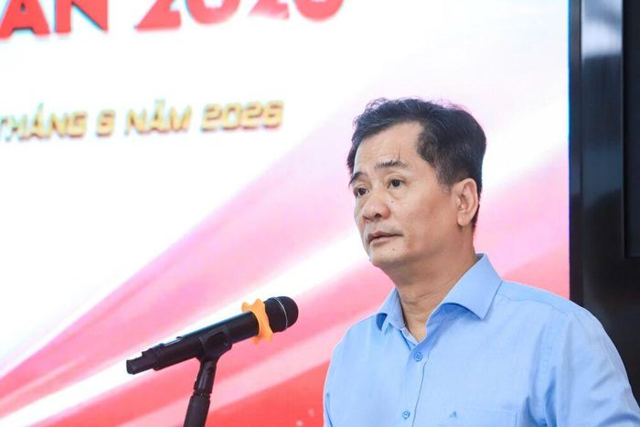  TS. Nguyễn Văn Đính, Chủ tịch Hội Môi giới Bất động sản Việt Nam (VARS) phát biểu tham luận tại hội thảo - Ảnh B.A.