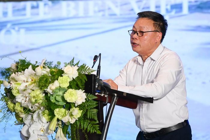 TS. Vũ Mạnh Hùng, Vụ trưởng Vụ Kinh tế ngành, Ban Chính sách, Chiến lược Trung ương phát biểu tại hội thảo.