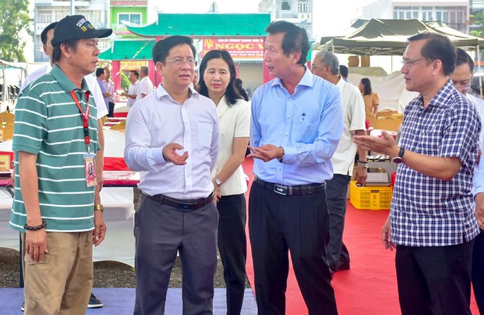 Chủ tịch UBND tỉnh An Giang Hồ Văn Mừng đề nghị các thành viên Ban tổ chức lễ hội phối hợp thực hiện nhiệm vụ nhịp nhàng, hiệu quả.