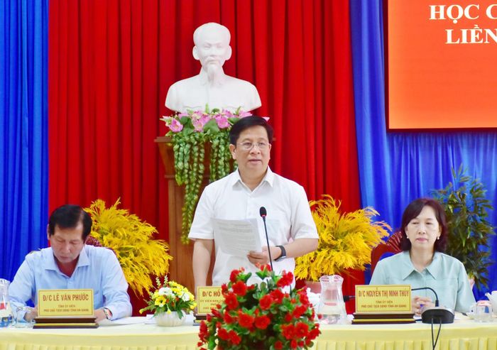 Chủ tịch UBND tỉnh An Giang Hồ Văn Mừng kết luận buổi làm việc.