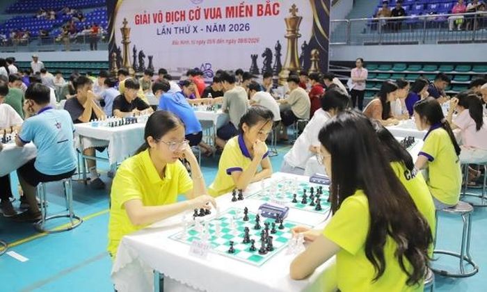  Các vận động viên thi đấu nội dung cờ nhanh sau lễ khai mạc. 
