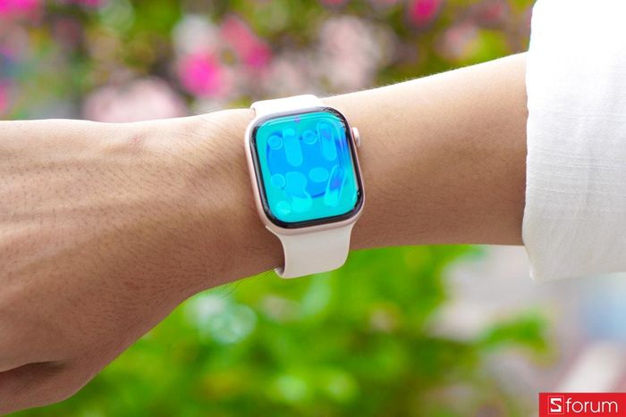 Apple Watch Series 11 có thiết kế hiện đại và giúp theo dõi sức khỏe người dùng toàn diện