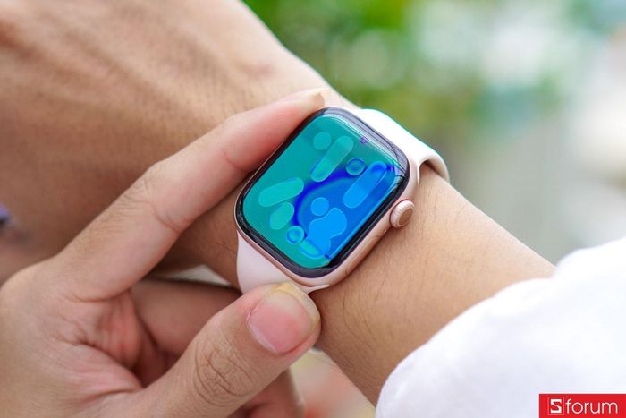Các mẫu Apple Watch thế hệ mới hiện đang được bán trên cửa hàng tân trang của Apple