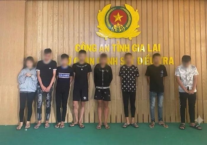  Nhiều đối tượng ở độ tuổi còn rất trẻ nhưng đã tụ tập đi đánh nhau vào ban đêm. Ảnh: Thành Trung 