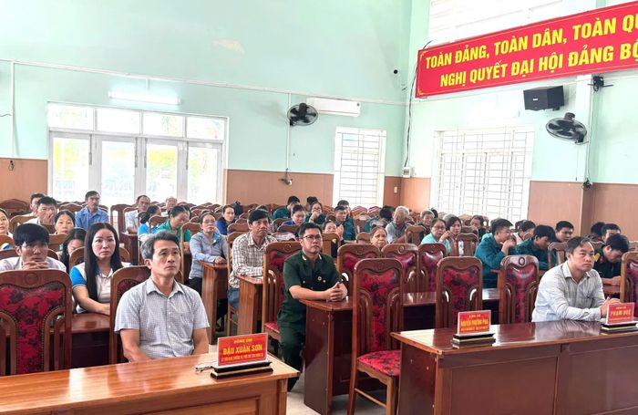 Quang cảnh lễ phát động.