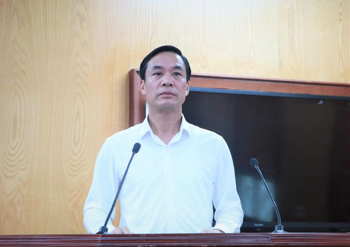 Đồng chí Nguyễn Quang Khải - Phó Chánh Văn phòng Tỉnh ủy phát biểu tại hội nghị tập huấn.