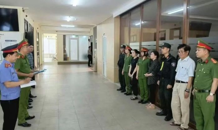 Các đối tượng trong vụ án đã không thực hiện đúng nhiệm vụ để cho Trần Thị Cẩm Nhung chiếm đoạt của Nhà nước số tiền hơn 1,7 tỷ đồng.