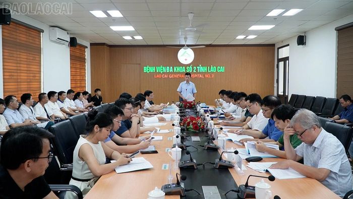 Toàn cảnh buổi làm việc.