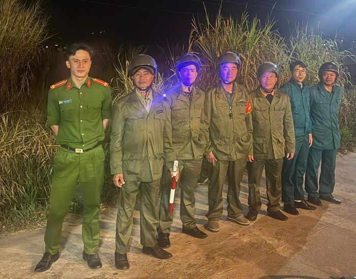 Tổ An ninh trật tự Quảng Thừa tuần tra đêm
