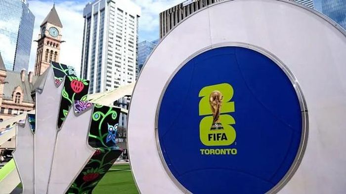 60 cổ động viên bị FIFA đòi chi trả tiền mua vé.