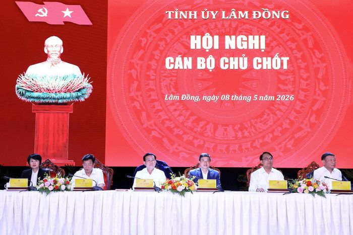 Ban Thường vụ Tỉnh ủy Lâm Đồng yêu cầu tiếp tục đổi mới mạnh mẽ phương thức lãnh đạo, điều hành và lề lối làm việc