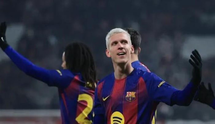 Olmo muốn tiếp tục gắn bó với Barca.