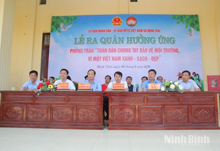 Các đại biểu dự Lễ ra quân. Ảnh: Hoa Xuân