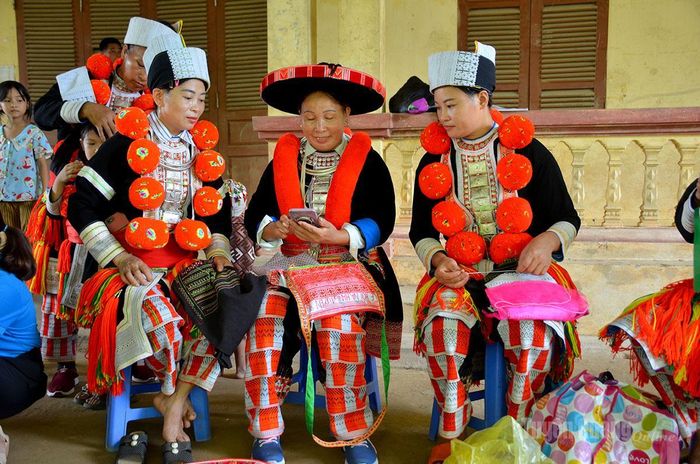 Các thành viên thường xuyên cập nhật các mẫu sản phẩm mới để đáp ứng tiêu chí thị trường