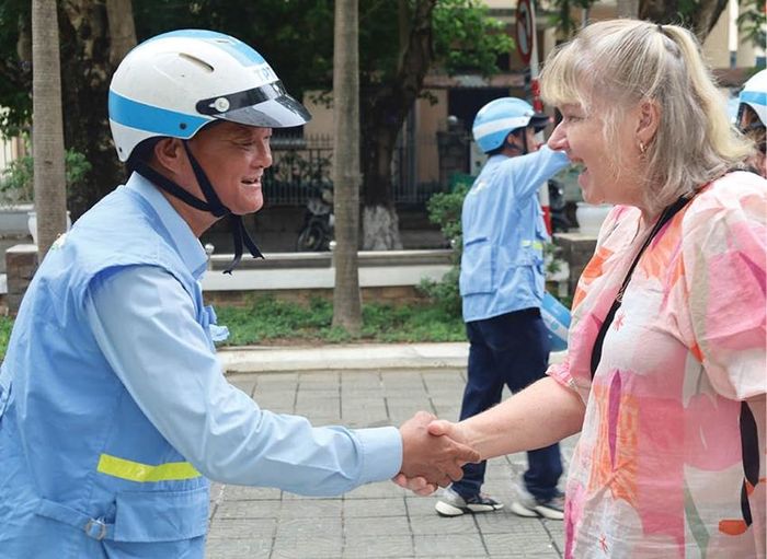  Hài lòng với tour trải nghiệm Huế bằng xe máy