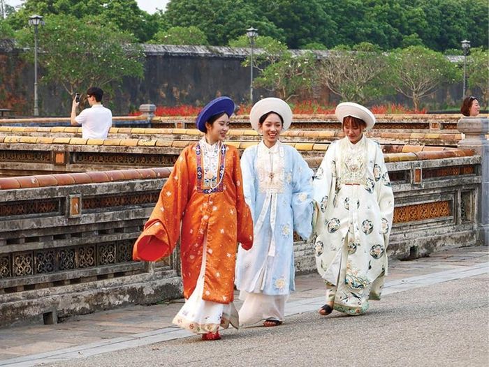  Cổ phục cung đình được được du khách yêu thích