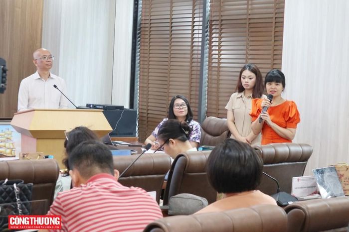 TS. Đinh Thị Bảo Linh, Phó Giám đốc Trung tâm Thông tin Công nghiệp và Thương mại (Bộ Công Thương) chia sẻ tại Tọa đàm