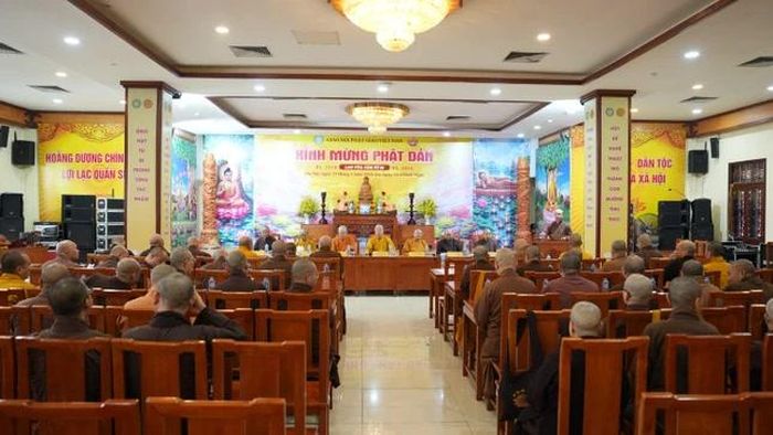  Quang cảnh buổi họp của Ban Chỉ đạo Trung ương với đại diện 7 Ban Trị sự Phật giáo tỉnh, thành phố 