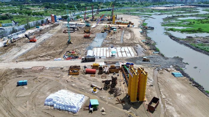 Nhà đầu tư đang đẩy nhanh công tác nền móng và hạ tầng kỹ thuật tại dự án. Ảnh: Mỹ Quỳnh