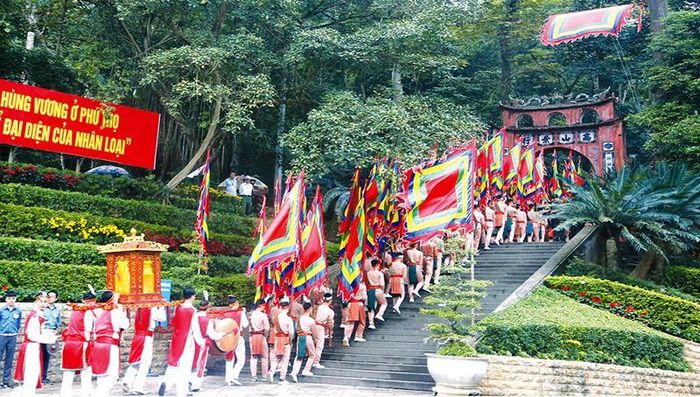 Khu Di tích lịch sử Đền Hùng - Phát huy giá trị văn hóa Đất Tổ gắn với xây dựng hạ tầng hiện đại và đổi mới sáng tạo là một trong những định hướng xuyên suốt trong chiến lược phát triển tỉnh Phú Thọ giai đoạn 2025–2030