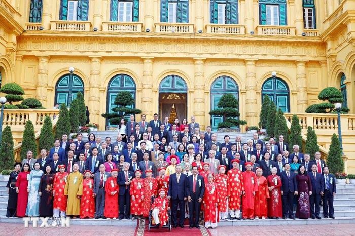 Tổng Bí thư, Chủ tịch nước Tô Lâm và các đại biểu. Ảnh: Thống Nhất/TTXVN