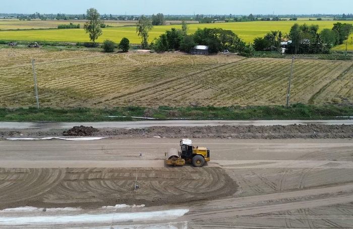 Cả ba gói thầu đều đang tập trung thi công, phấn đấu sớm đưa dự án về đích.
