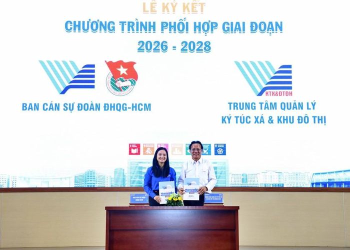 Đại diện Ban Cán sự Đoàn Đại học Quốc gia Thành phố Hồ Chí Minh ký kết hợp tác với 5 Tỉnh đoàn gồm: Lâm Đồng, Đồng Tháp, An Giang, Vĩnh Long và Đắk Lắk.
