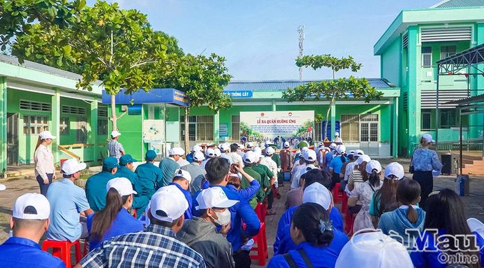 Tại xã Tân Ân, dự lễ có anh Trần Đăng Khoa, Phó Bí thư Thường trực Tỉnh đoàn Cà Mau; lãnh đạo địa phương cùng đông đảo cán bộ, đoàn viên, thanh niên và Nhân dân.