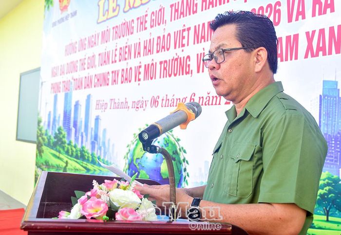  Ông Lâm Danh Nhân, Phó Bí thư Đảng ủy, Chủ tịch UBND phường Hiệp Thành, kêu gọi cán bộ, đảng viên và Nhân dân nâng cao ý thức, phát huy tinh thần tự quản, chung tay giữ gìn cảnh quan xanh - sạch - đẹp bằng những hành động thiết thực như phân loại rác tại nguồn, hạn chế rác thải nhựa và bảo vệ môi trường sống.