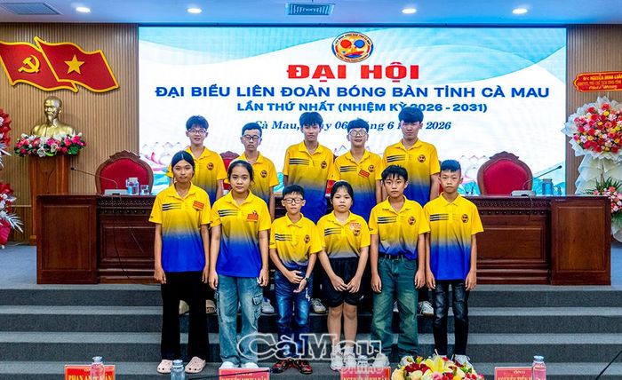  Các đại biểu đại diện cho lực lượng vận động viên nhí tham dự đại hội.