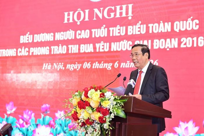 Ông Nguyễn Thanh Bình - Chủ tịch Trung ương Hội Người cao tuổi Việt Nam phát biểu tại hội nghị.