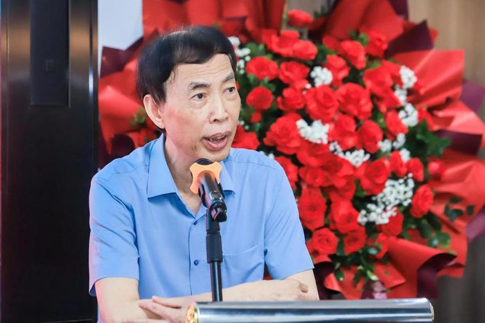 TS. Võ Trí Thành - Viện trưởng Viện Nghiên cứu Chiến lược Thương hiệu và Cạnh tranh phát biểu tại hội thảo.