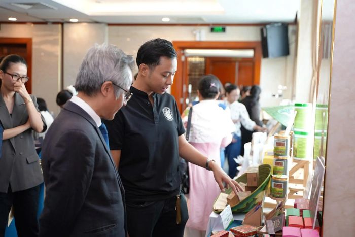 Nhiều doanh nghiệp khởi nghiệp giới thiệu sản phẩm tại chương trình.