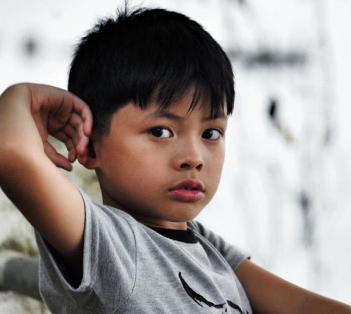 Trần Tú từng là ngôi sao nhí nổi tiếng của "Bố ơi, mình đi đâu thế?" mùa đầu tiên.
