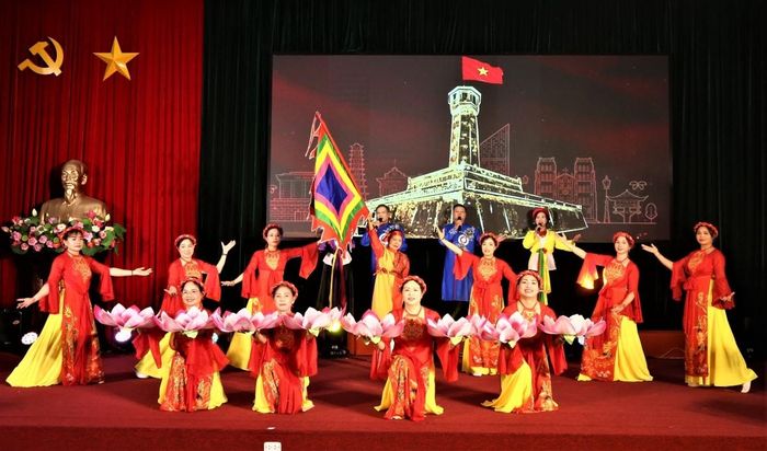 Tiết mục biểu diễn tại Liên hoan Tiếng hát dân ca Người cao tuổi thành phố Hà Nội năm 2026