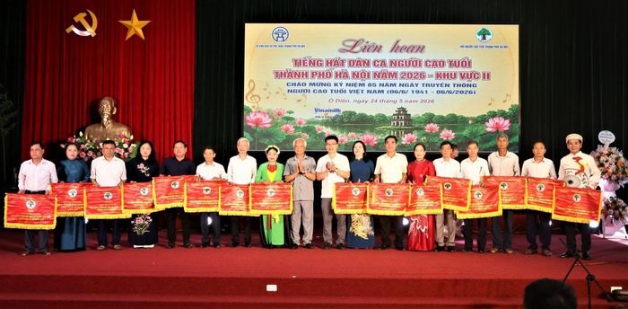 Liên hoan Tiếng hát dân ca Người cao tuổi thành phố Hà Nội năm 2026 với chủ đề "Giai điệu tuổi bạc" đã thành công tốt đẹp. Ảnh: Thanh Hà