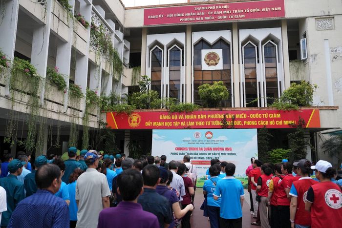 Nhân dịp này, Ủy ban MTTQ Việt Nam phường kêu gọi toàn thể cán bộ, các cơ quan, đơn vị trên địa bàn tích cực tham gia các hoạt động bảo vệ môi trường. Ảnh: An Quyên